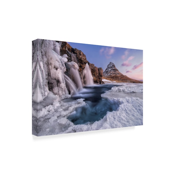 Ivan Pedretti 'Kirkjufell Foss' Canvas Art,30x47